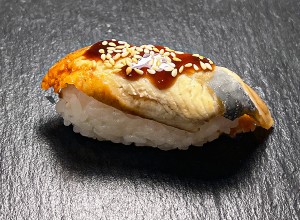 Суши с угрём